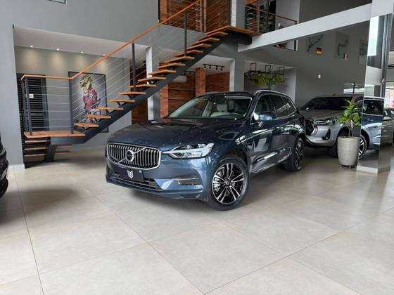 VOLVO XC60 2.0 T8 HYBRID MOMENTUM AWD GEARTRONIC
